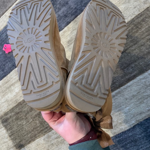Chestnut Ugg Bow Boots - Picture 4 of 4